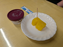 冷凍パイナップルとアイス